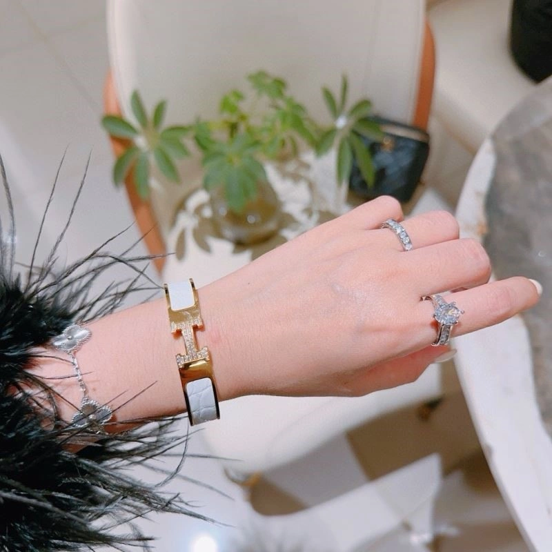 Fashionable Hermes Bracelets 247081