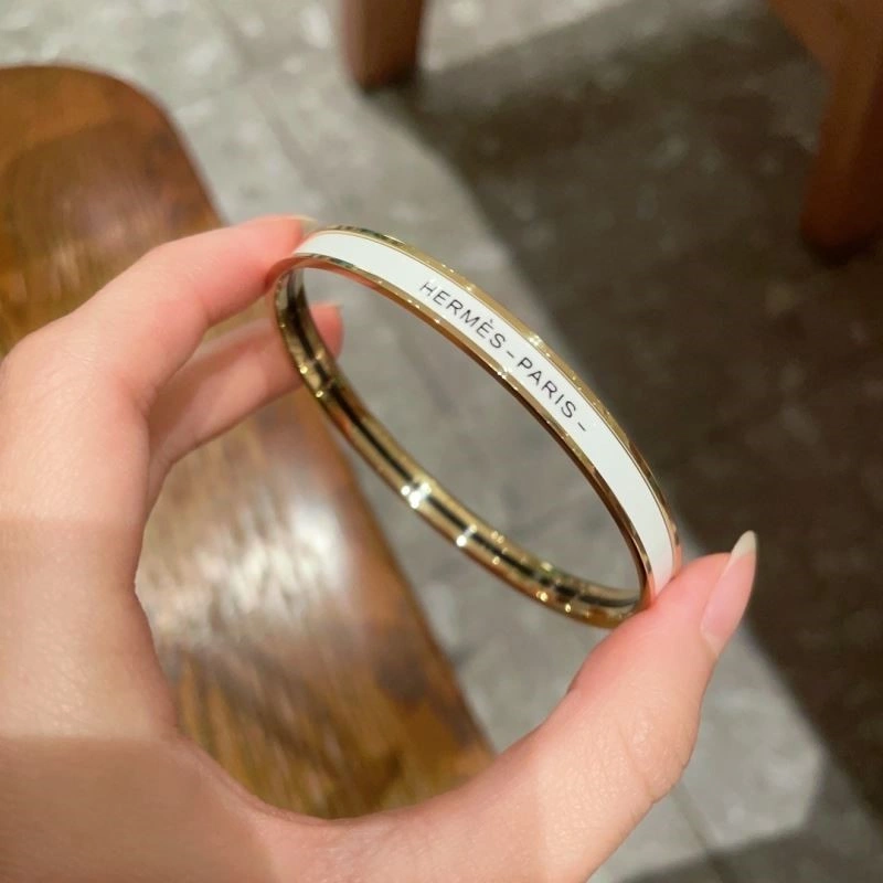Trendsetting Hermes Bracelets 246938