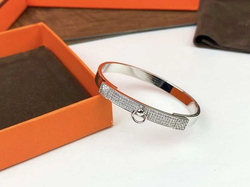 Seasonal Hermes Bracelets 246868