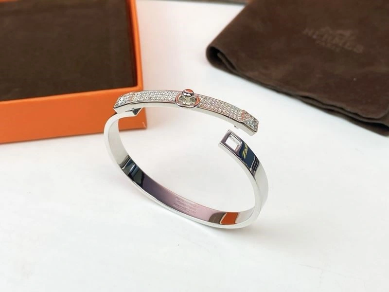 Seasonal Hermes Bracelets 246868