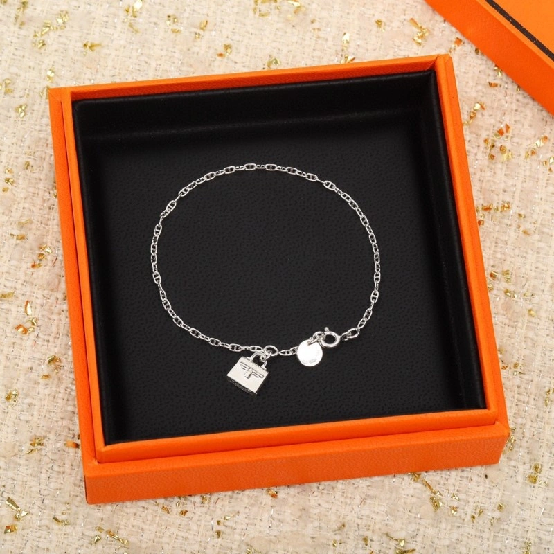 TechFriendly Hermes Bracelets 246817