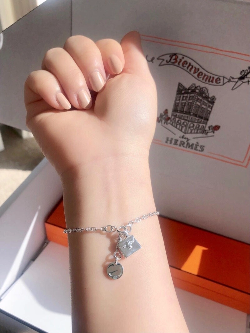 TechFriendly Hermes Bracelets 246817