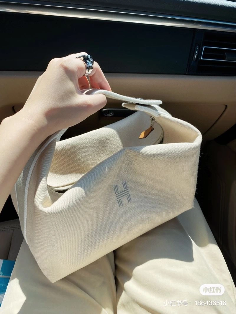 Hermes Cosmetic Bags Affordable 73731