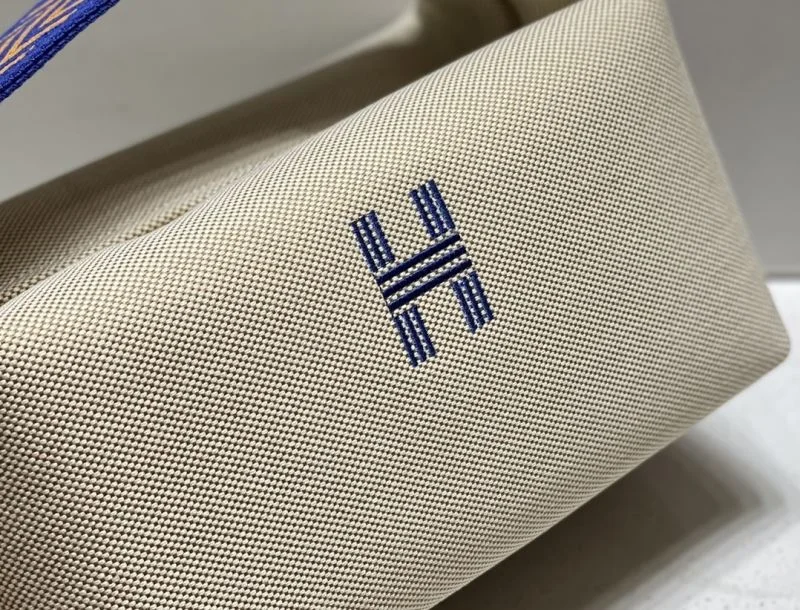 Hermes Cosmetic Bags Resilient 48324