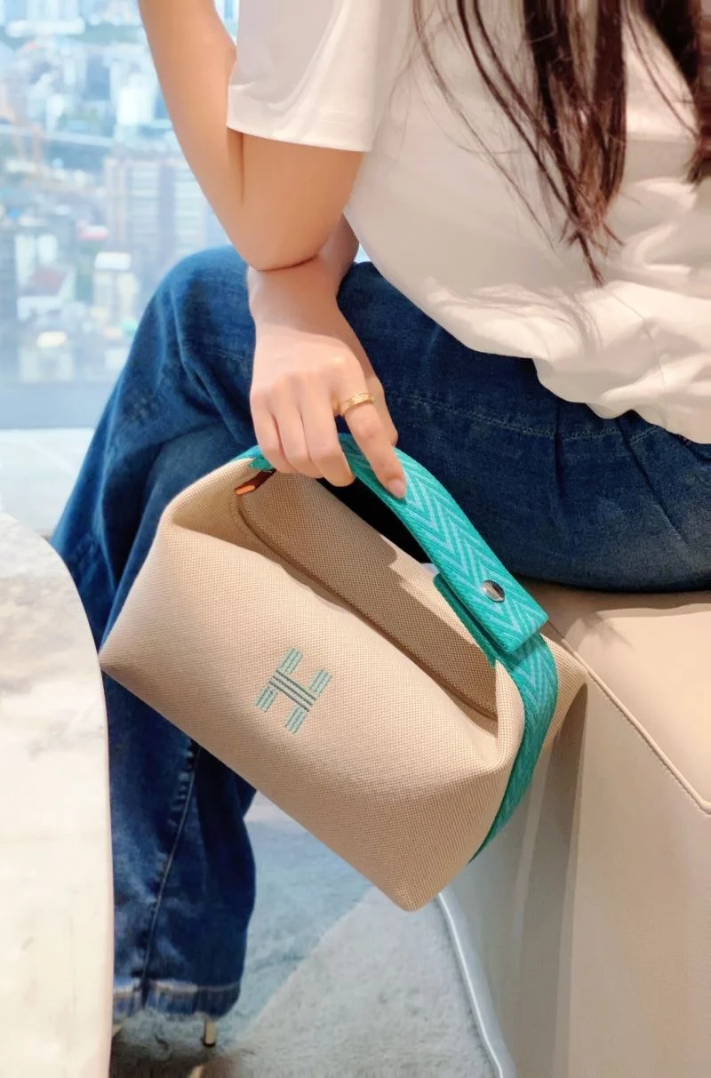 Hermes Cosmetic Bags FashionForward 48321