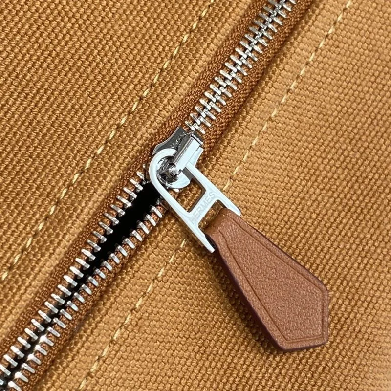 Practical Hermes Cosmetic Bags 48317
