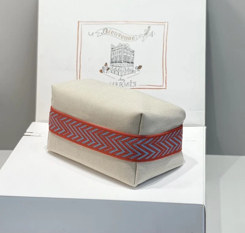Seasonal Hermes Cosmetic Bags 48308