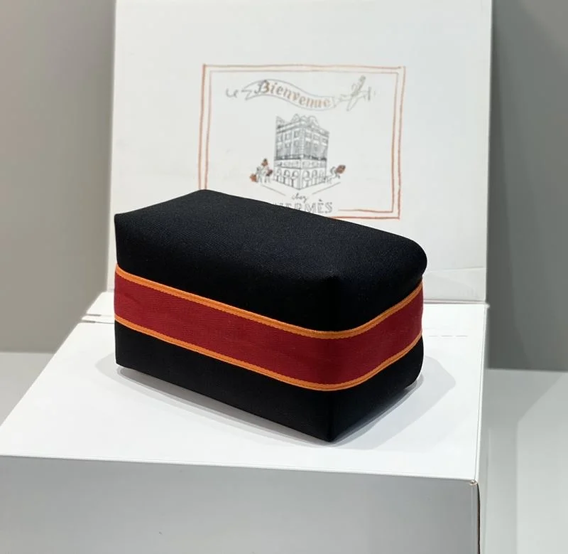 Seasonal Hermes Cosmetic Bags 48307