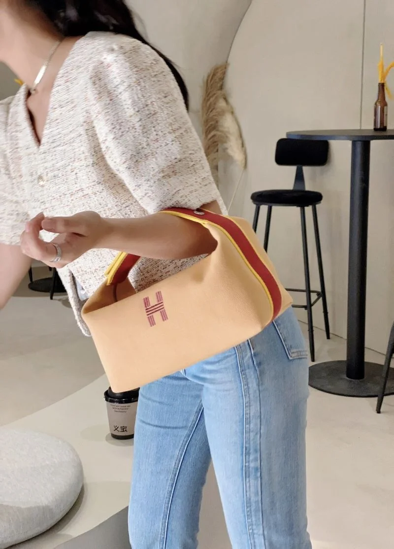 Hermes Cosmetic Bags Durable 48304