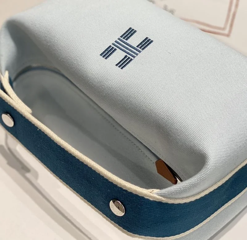 Hermes Cosmetic Bags ModernLook 48301
