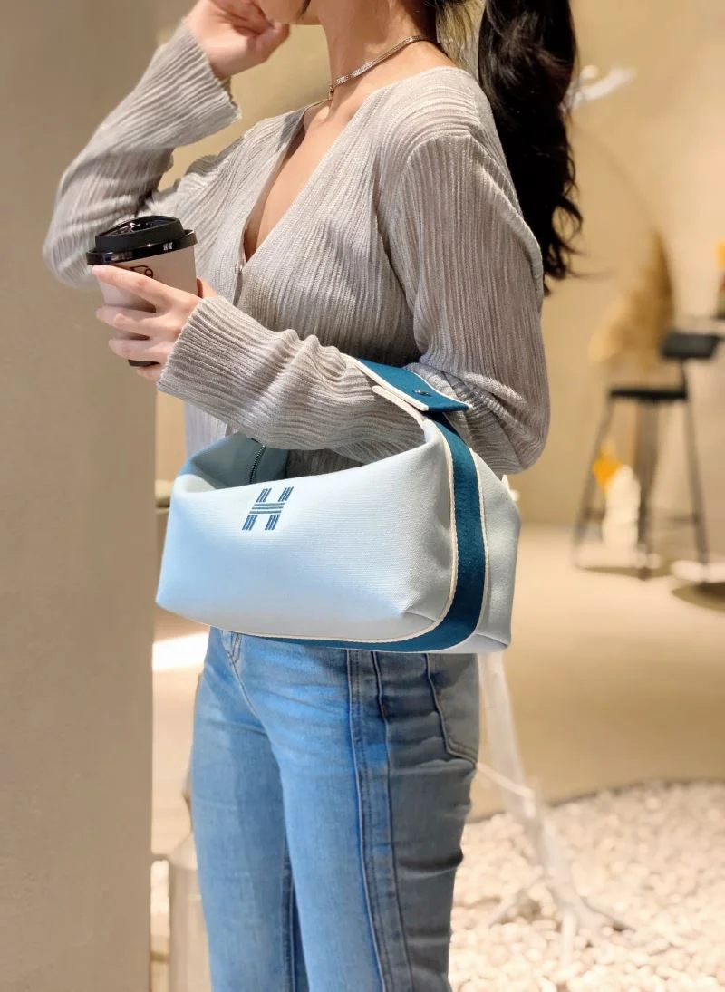 Hermes Cosmetic Bags ModernLook 48301