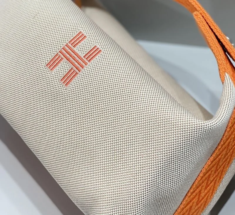 Hermes Cosmetic Bags UrbanChic 48292