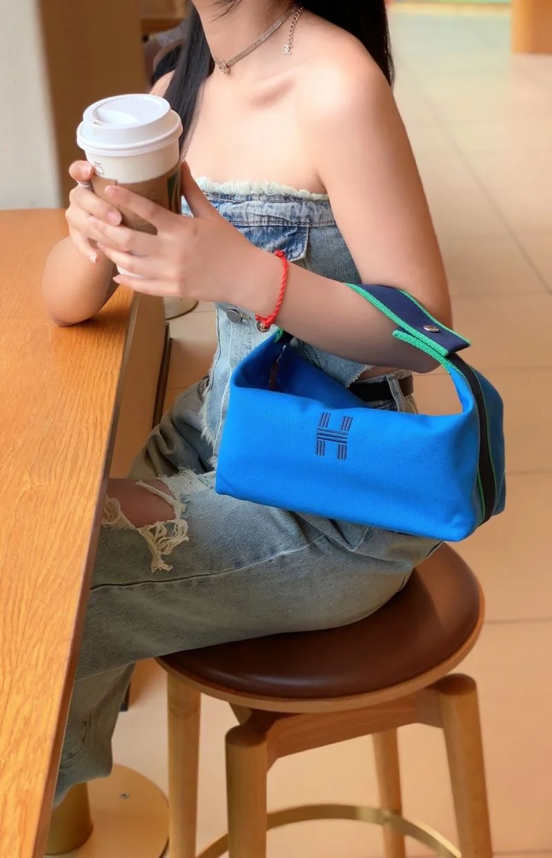 Hermes Cosmetic Bags Bright 48302