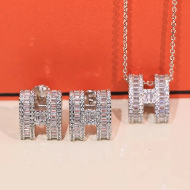Seasonal Hermes Earrings 247584