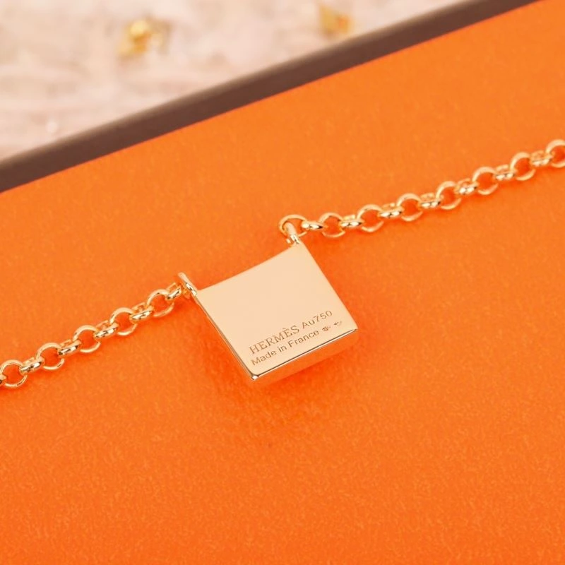 Hermes Earrings Attractive 247133