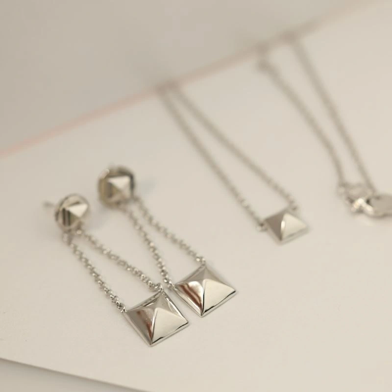 MoistureWicking Hermes Earrings 247155