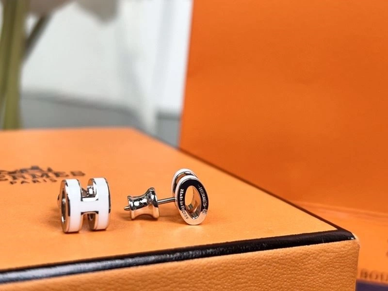 UrbanChic Hermes Earrings 246917