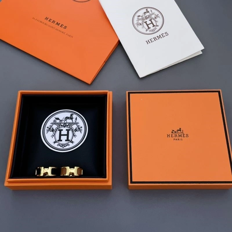 HighPerformance Hermes Earrings 246907