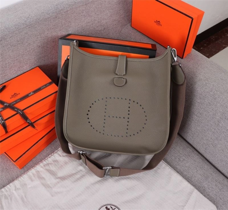 Minimalist Hermes Evelyn Bags 89530