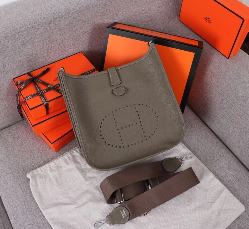 Minimalist Hermes Evelyn Bags 89530