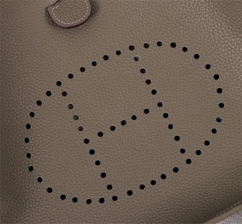 Minimalist Hermes Evelyn Bags 89530