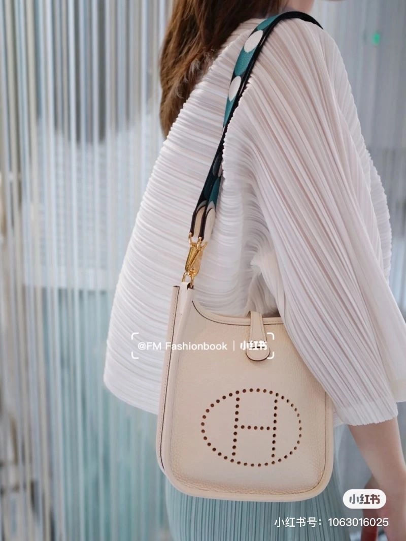 Effortless Hermes Evelyn Bags 64417