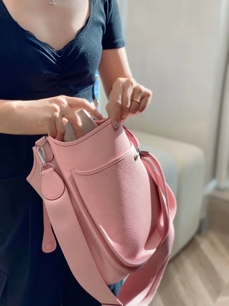 WeatherProof Hermes Evelyn Bags 48299