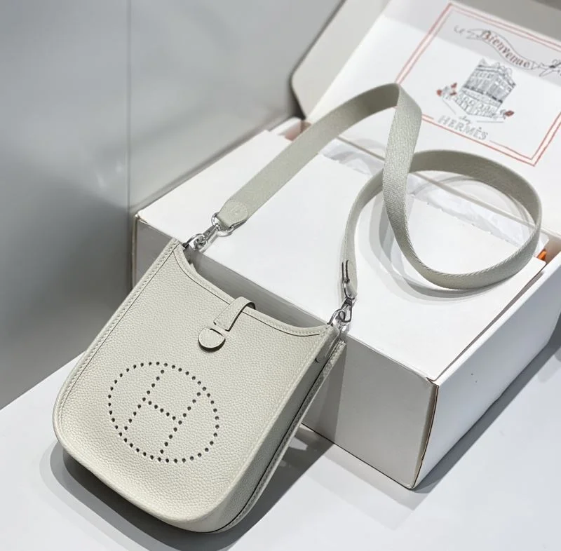 Hermes Evelyn Bags Effortless 48237