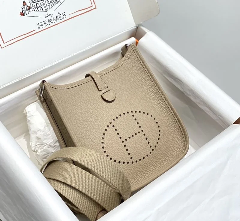 Hermes Evelyn Bags Unisex 48236