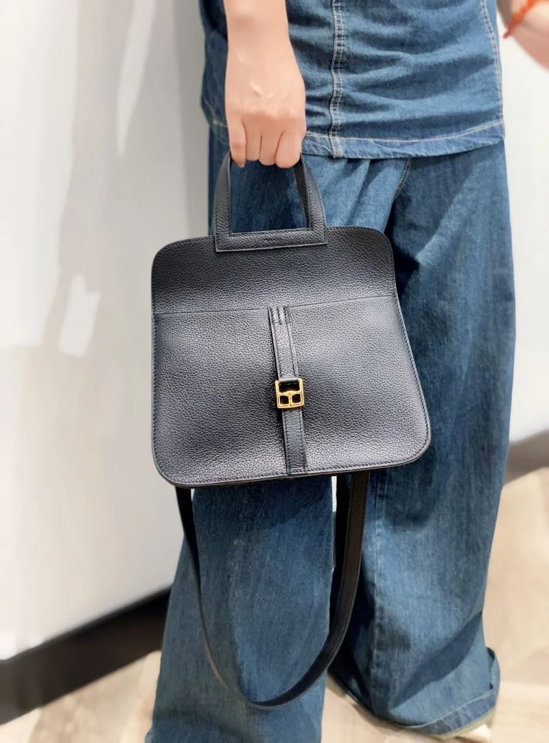Minimalist Hermes Halzan Bags 48835