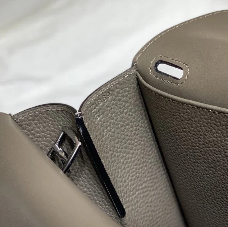 Comfortable Hermes Halzan Bags 48180