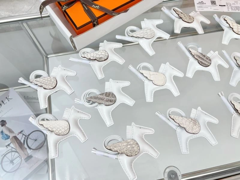 Thermal Hermes Handmade Pendant 73728