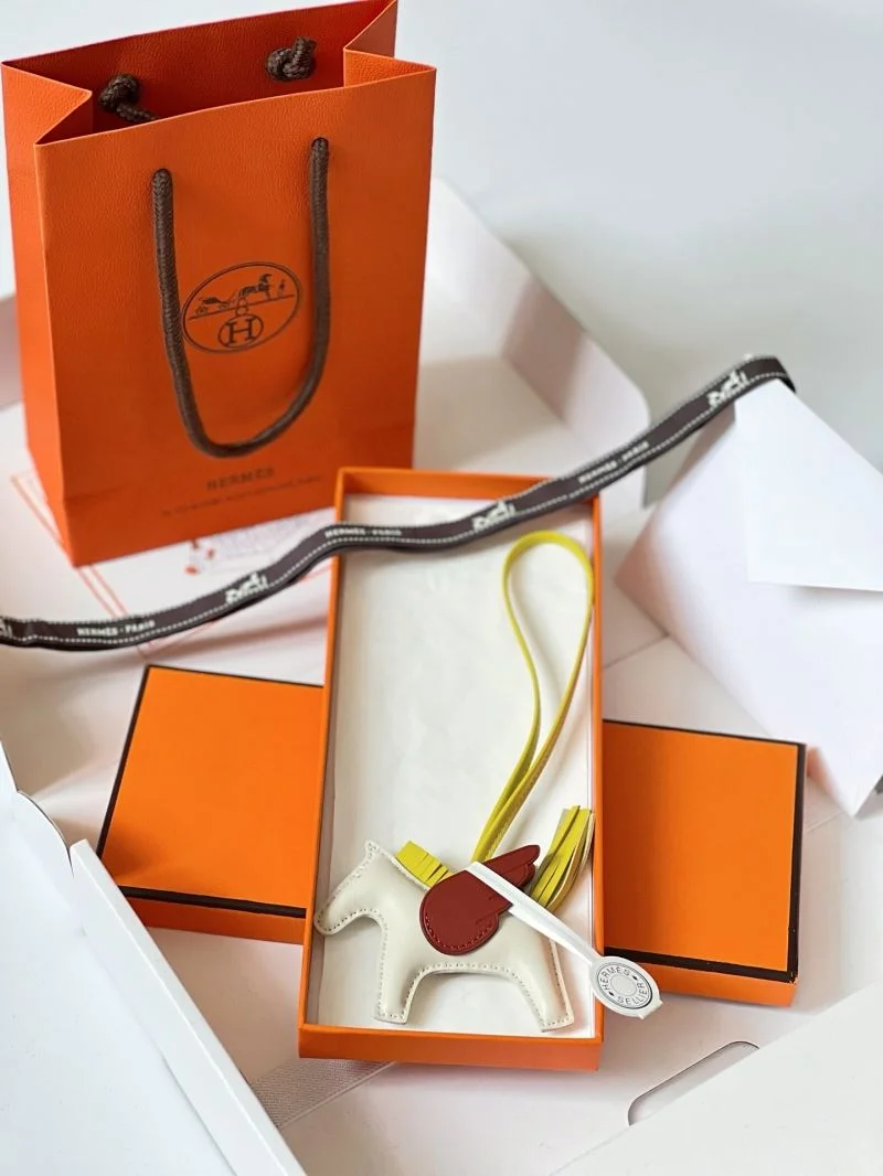 Hermes Handmade Pendant Supportive 48173