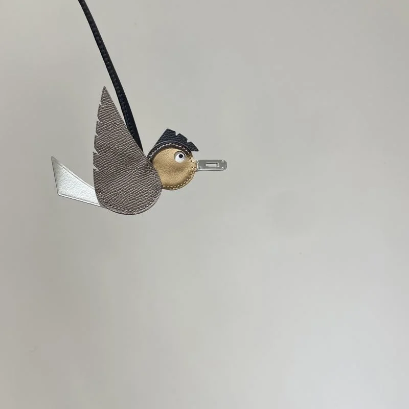 Lightweight Hermes Handmade Pendant 48199