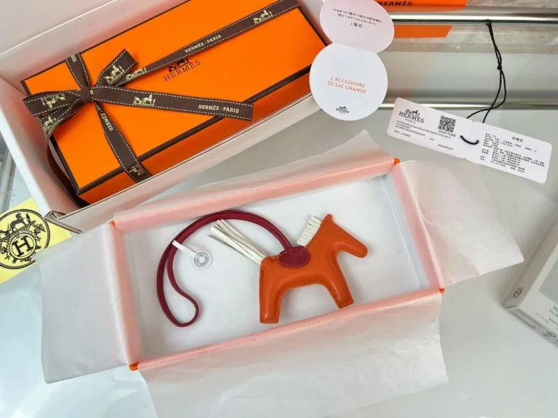 NewStyle Hermes Handmade Pendant 48140