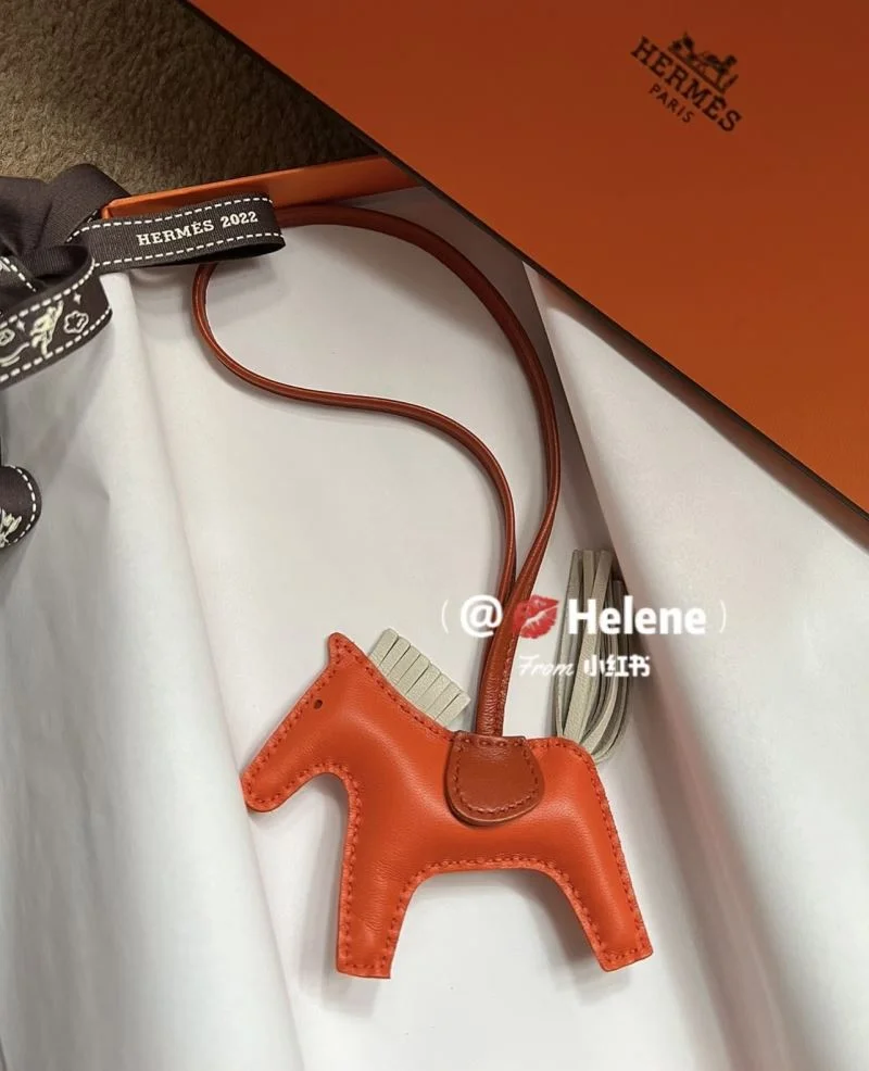 NewStyle Hermes Handmade Pendant 48140