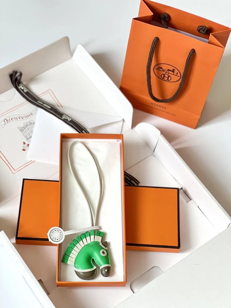 Hermes Handmade Pendant Youthful 48131