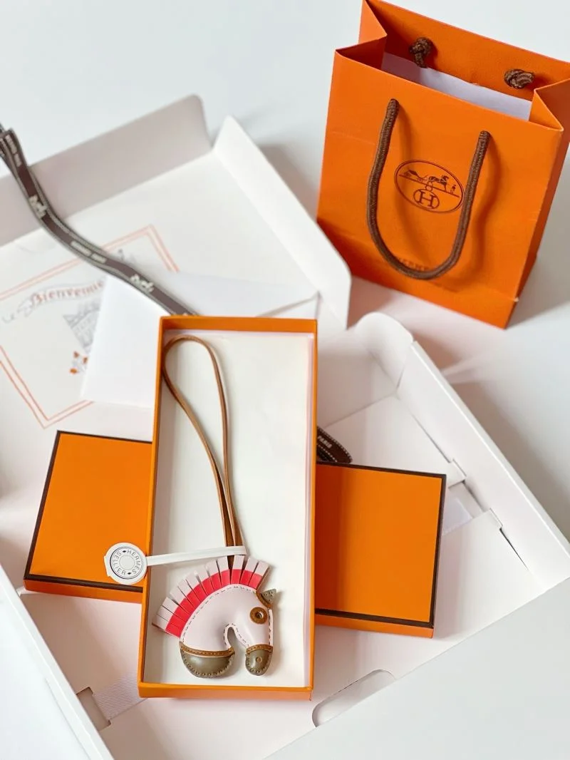 Sporty Hermes Handmade Pendant 48138