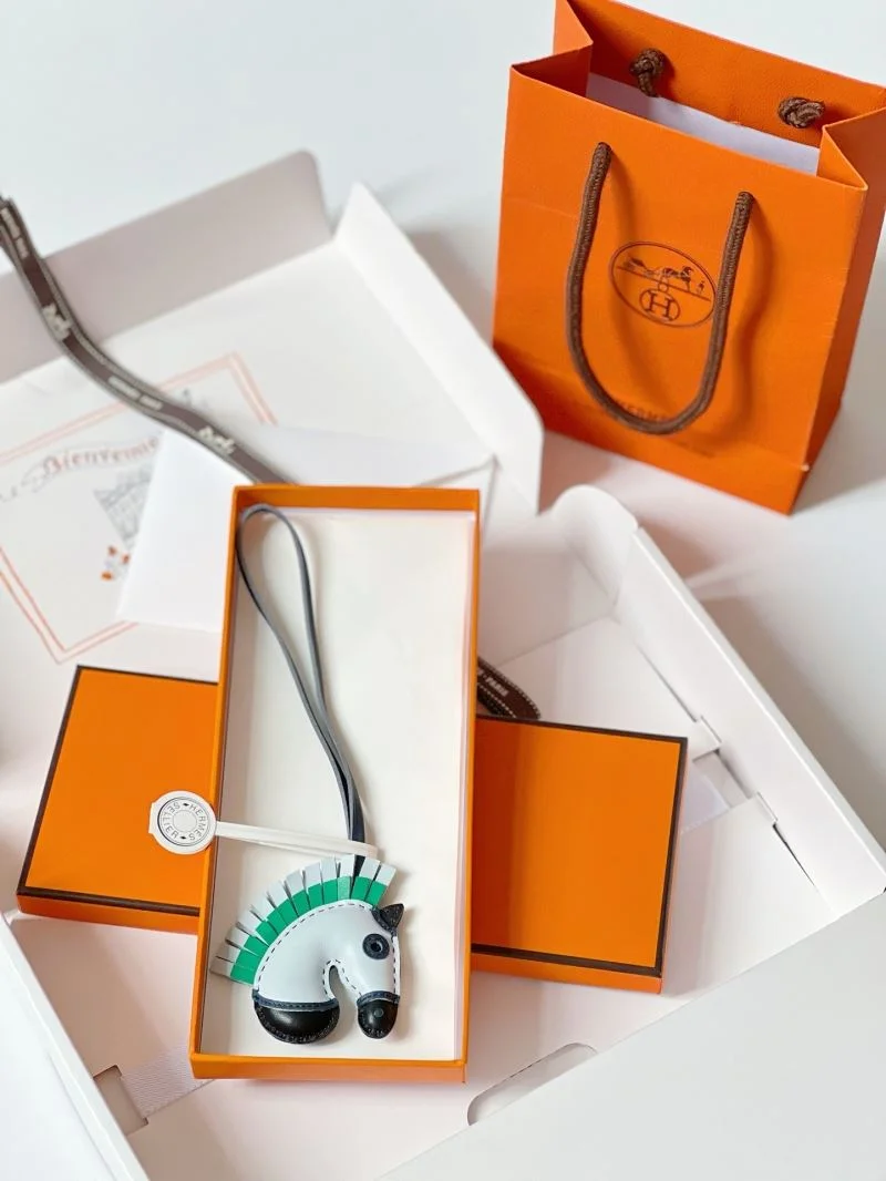 Sporty Hermes Handmade Pendant 48138