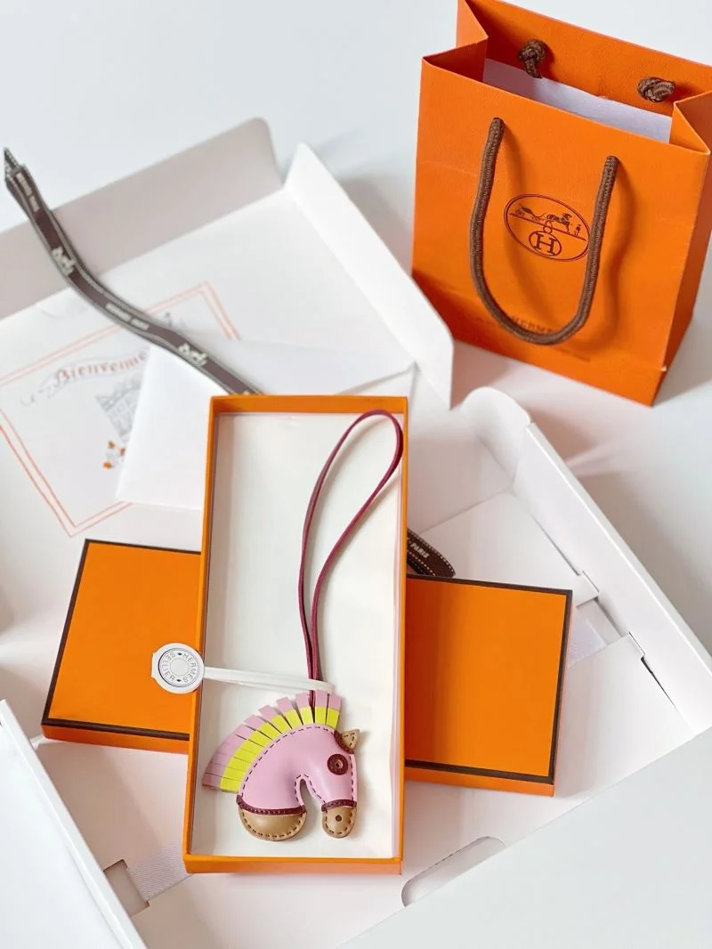 Sporty Hermes Handmade Pendant 48138