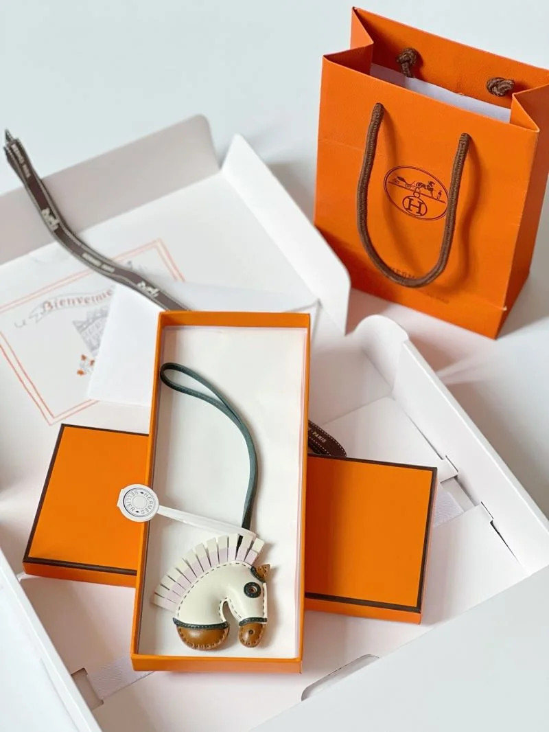 Sporty Hermes Handmade Pendant 48138