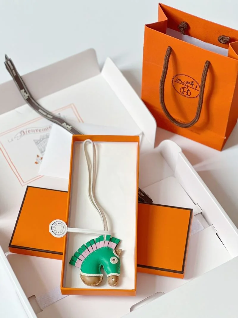 Sporty Hermes Handmade Pendant 48138