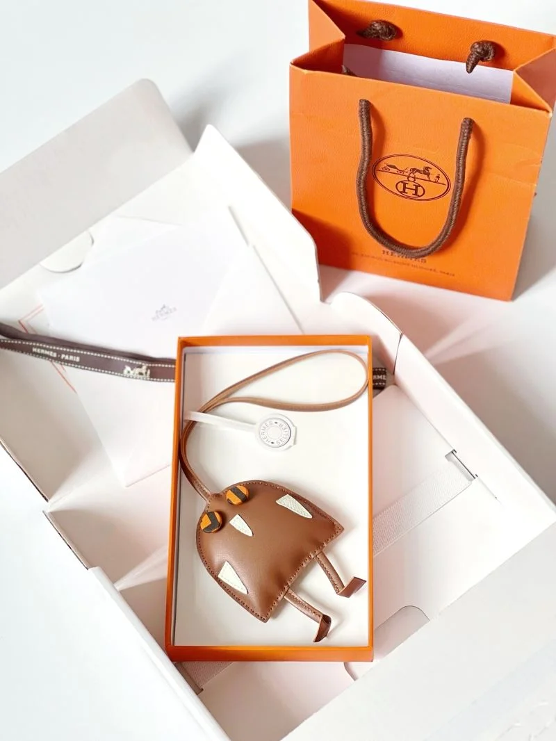Hermes Handmade Pendant FlexibleFit 48130