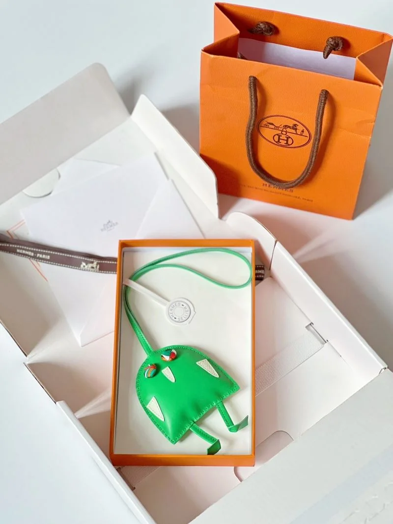 Hermes Handmade Pendant FlexibleFit 48130