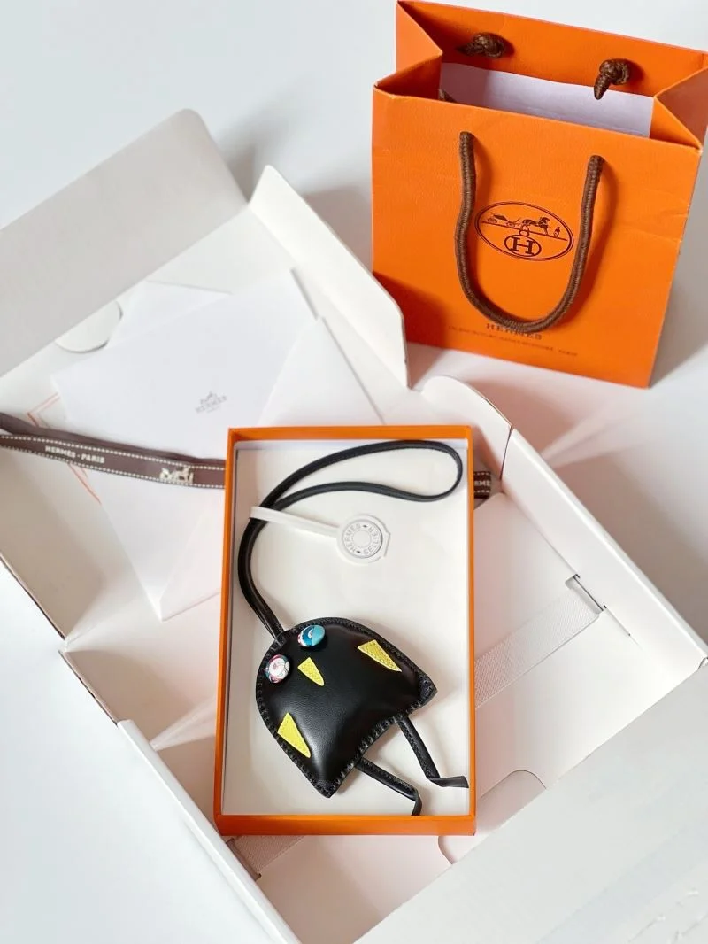 Hermes Handmade Pendant FlexibleFit 48130