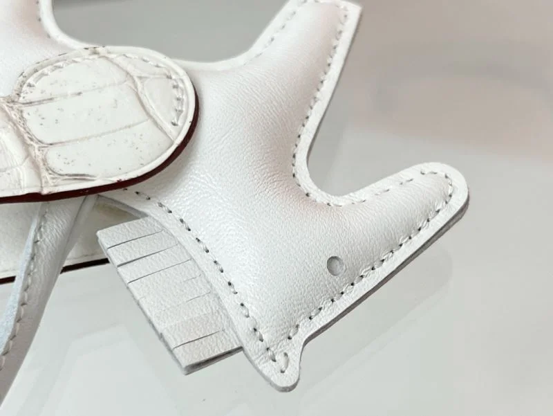 Hermes Handmade Pendant OnTrend 48169