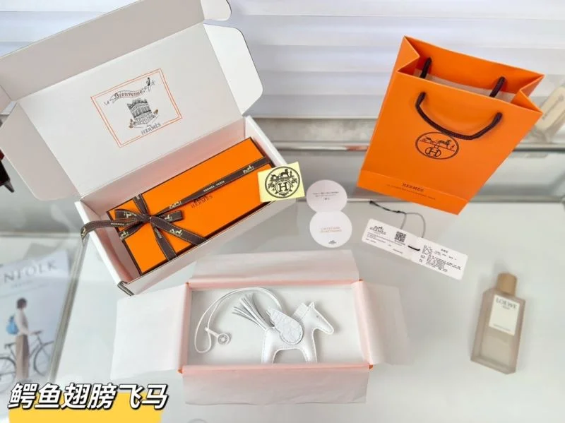 Comfortable Hermes Handmade Pendant 48139