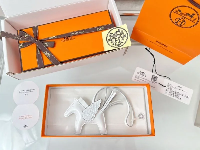 Comfortable Hermes Handmade Pendant 48139
