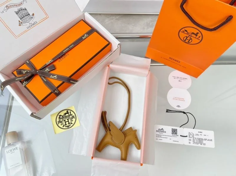 Casual Hermes Handmade Pendant 48122