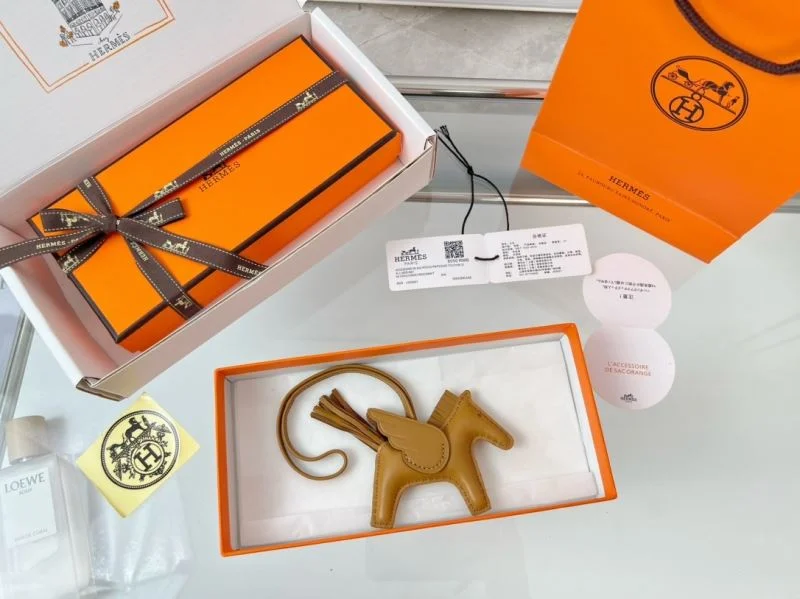 Casual Hermes Handmade Pendant 48122